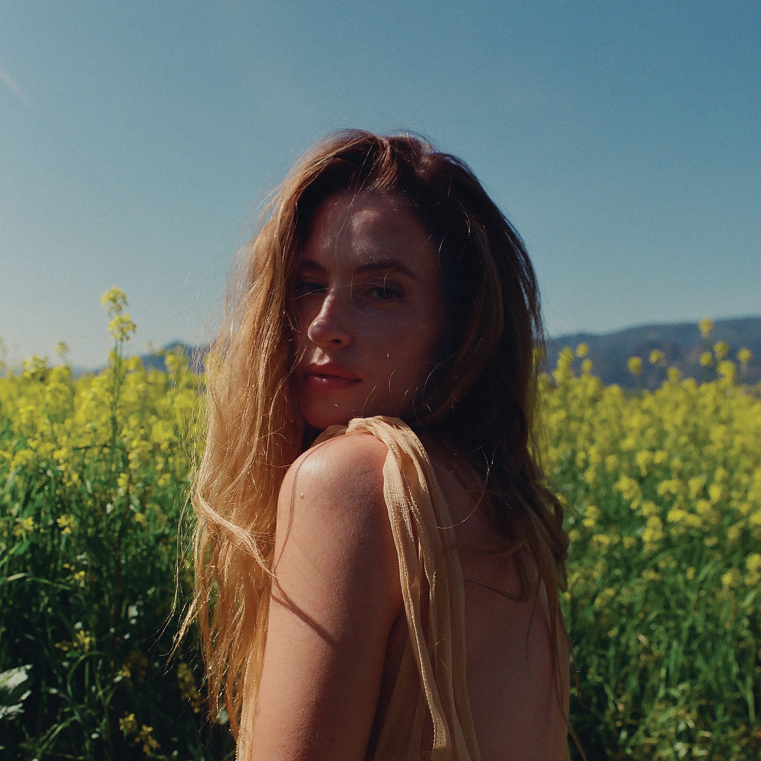 FLETCHER lanza su tercer álbum de estudio: ‘Would You Still Love Me If You Really Knew Me?’. FLETCHER lanza su tercer álbum de estudio: ‘Would You Still Love Me If You Really Knew Me?’.